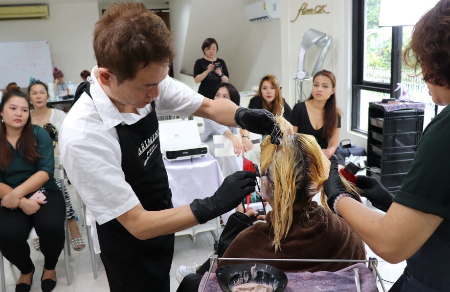 Workshop: Premium Treatment Color from Damaged to Healthy hair